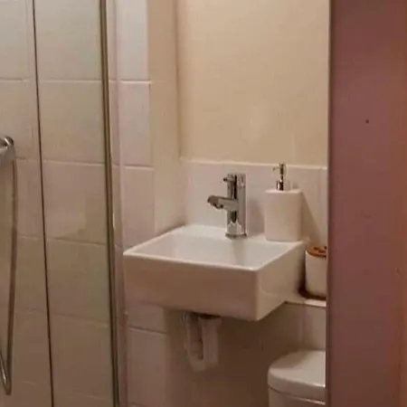 Apartment Classic In Leeds Near Roundhay Park *